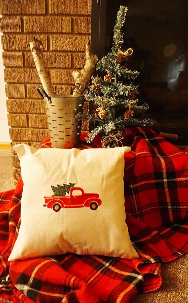 30 Best DIY Dollar Tree Christmas Crafts in 2024 - Sweet Money Bee