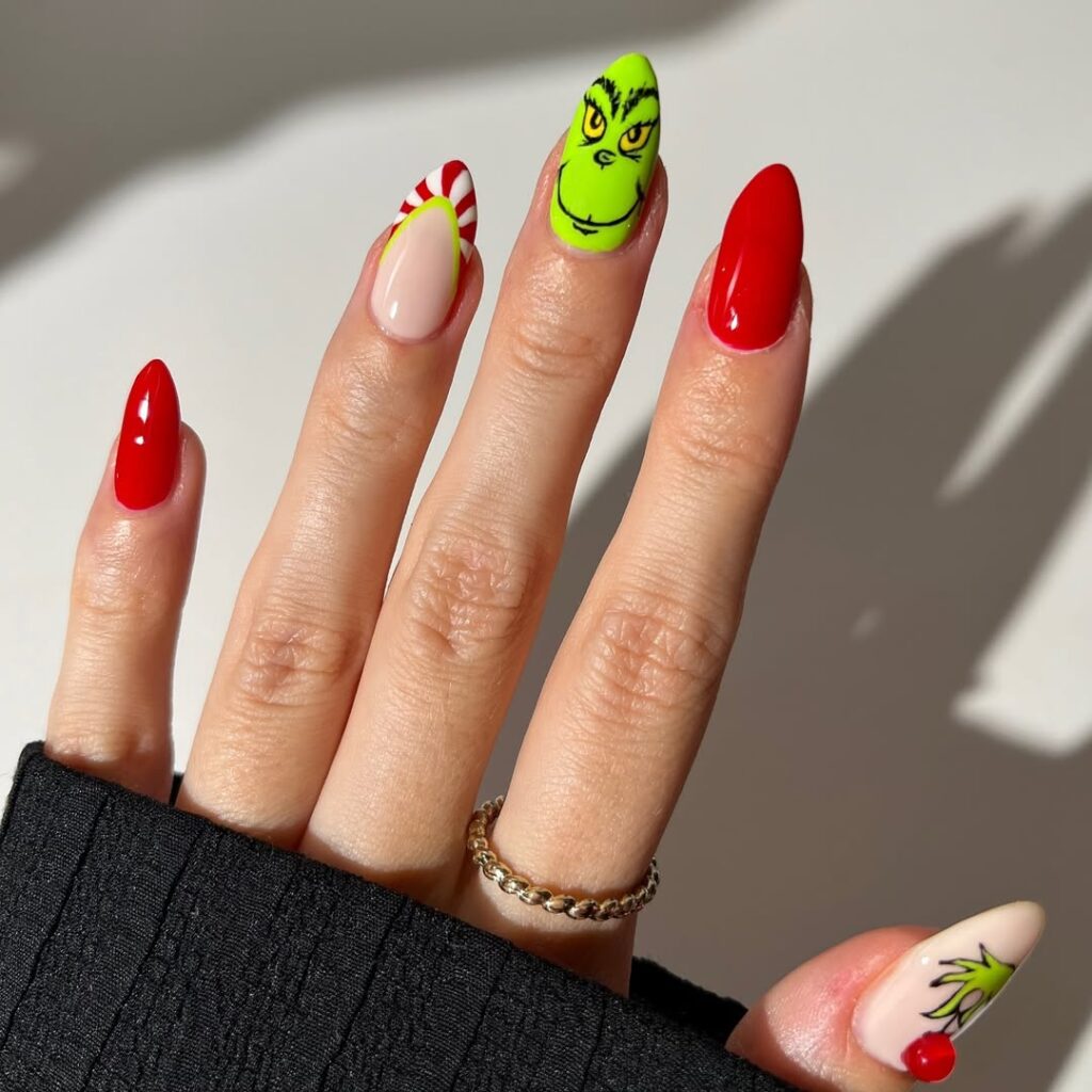Grinch-nails-candy-cane-tips