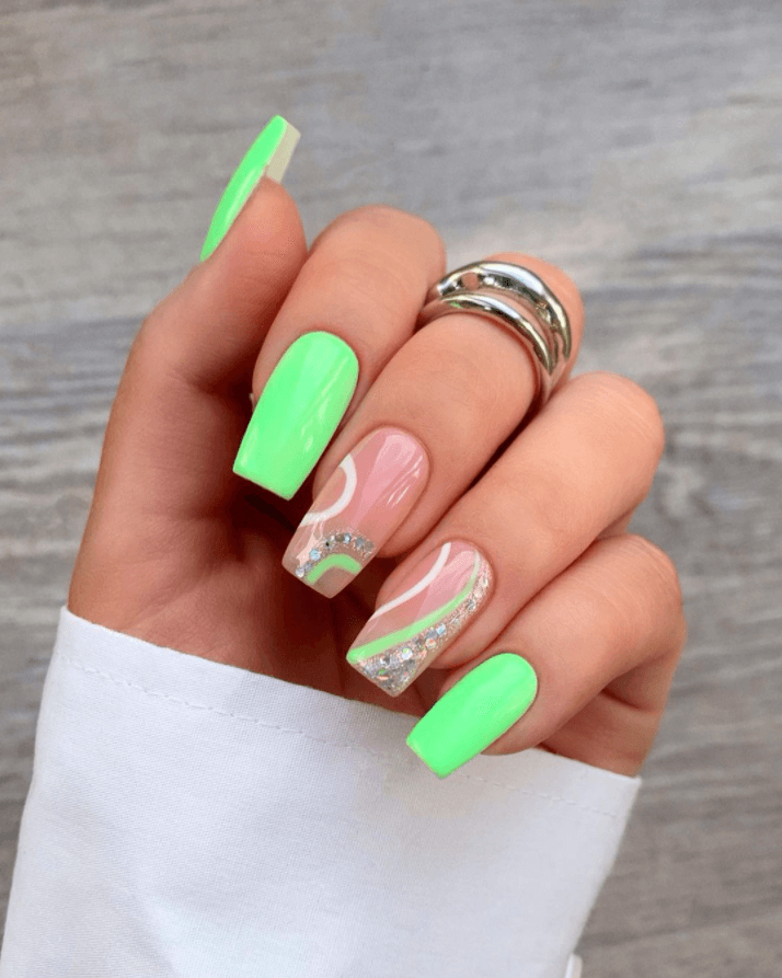 Neon-green-summer-nail-designs
