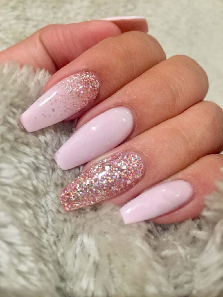 Pink-gold-glitter-nails