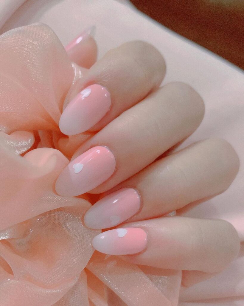 pale-pink-ombre-nail-designs
