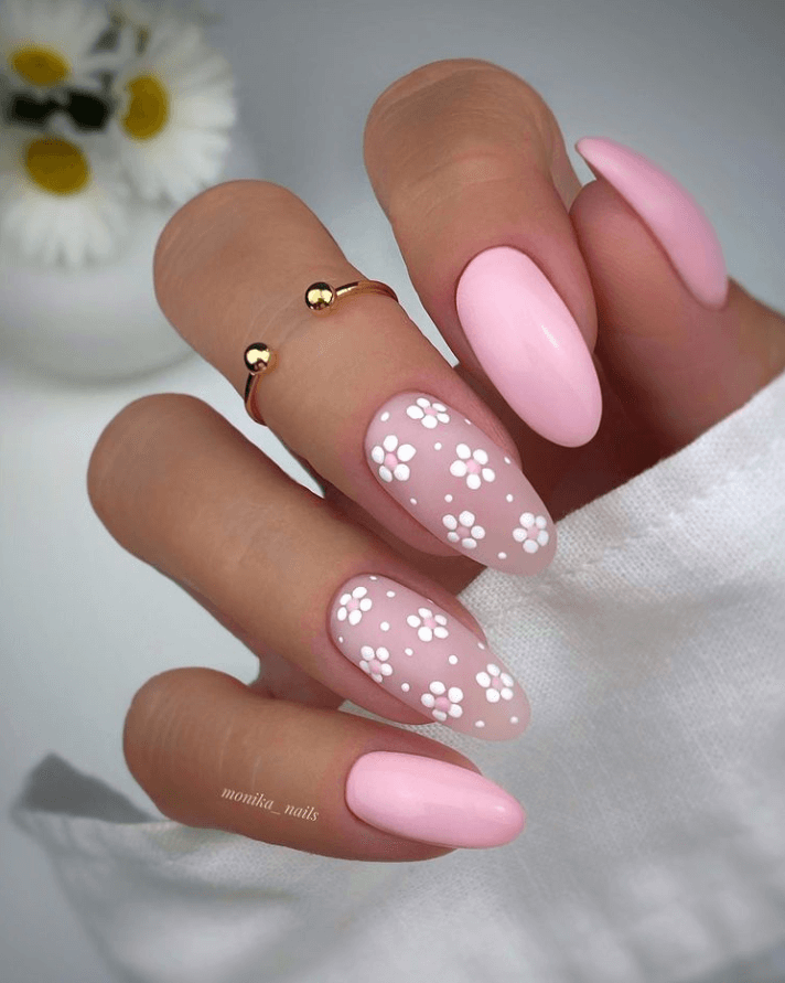 Baby-pink-daisy-nail-ideas