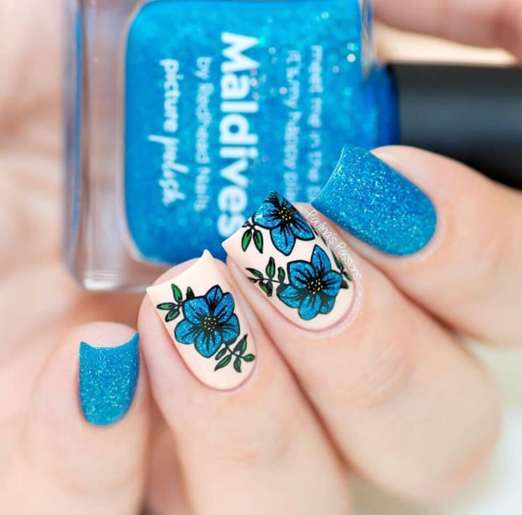Blue-roses-nail-designs