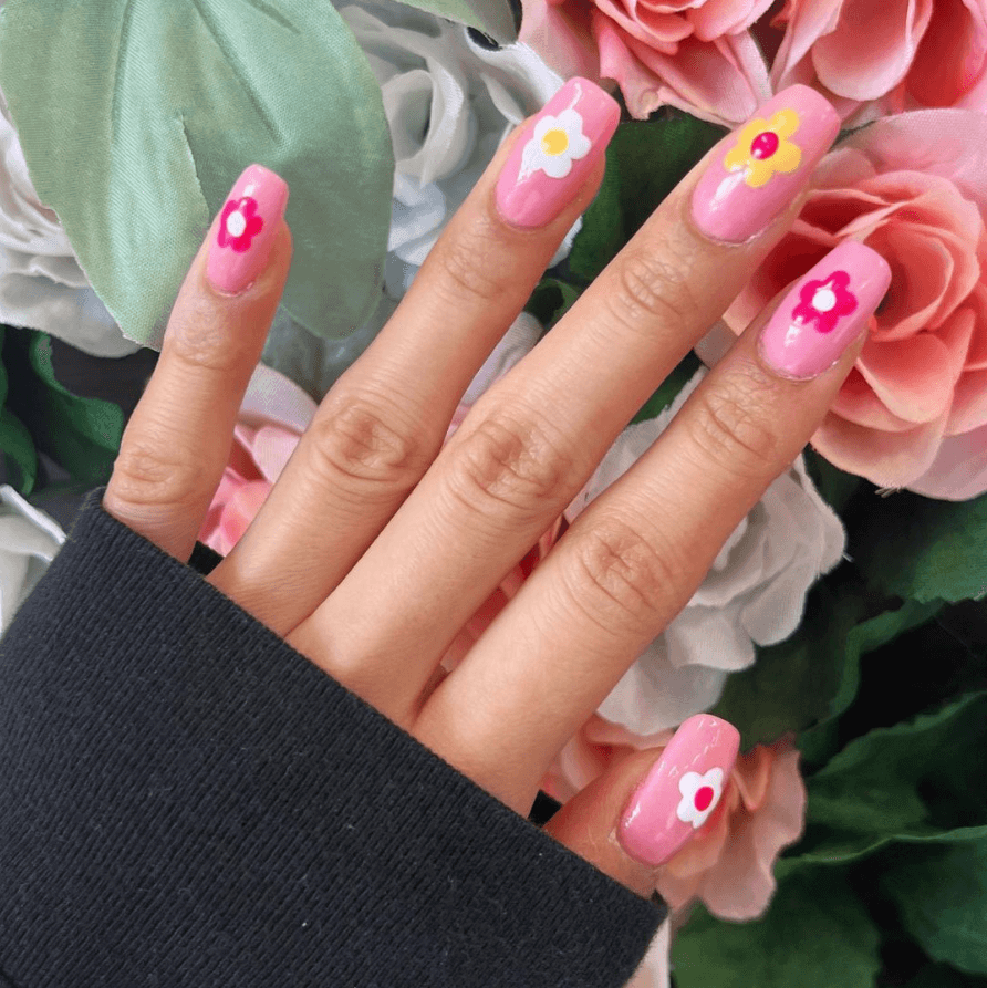Flower-power-pink-nails