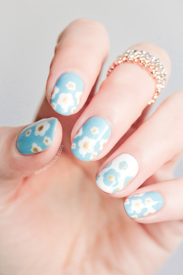 Spring-flower-nail-designs-marc-jacobs-daisy