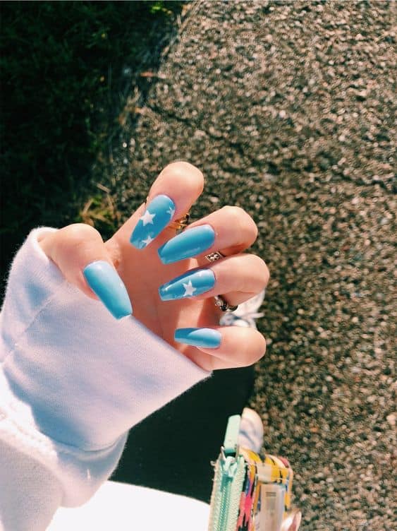 Summer-fun-white-stars-on-blue-nails
