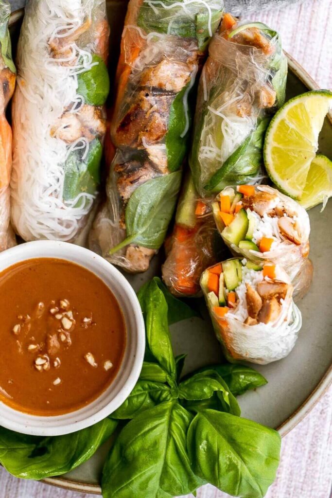 Vietnamese-spring-rolls-with-chicken