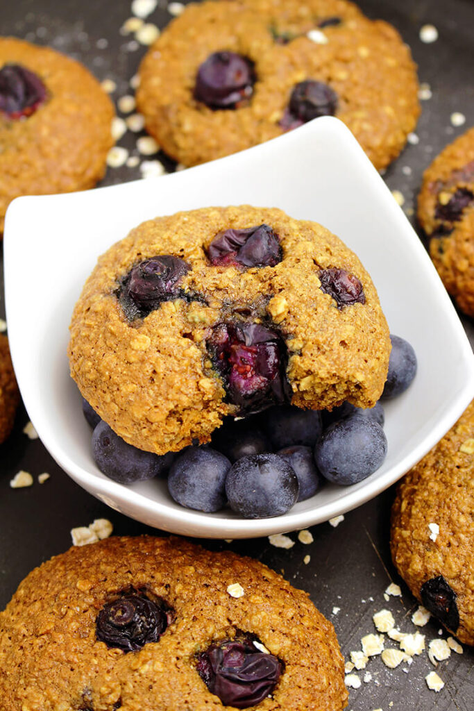 Healthy-blueberry-oatmeal-cookies