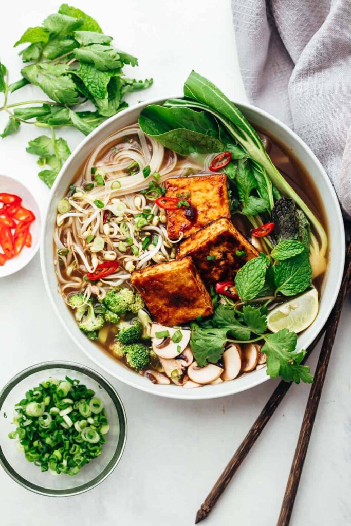 Vegetarian-pho-soup-vietnamese-noodle-soup