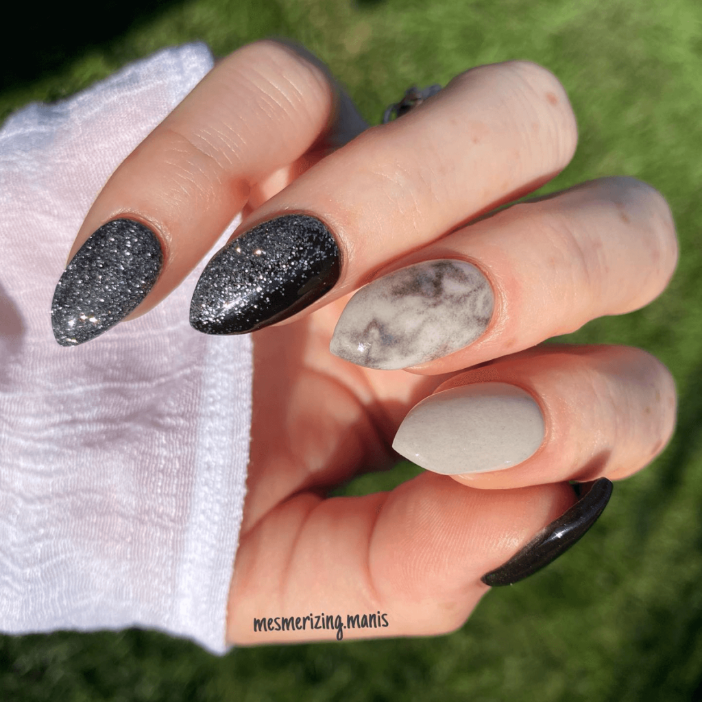 Grey-marble-nails