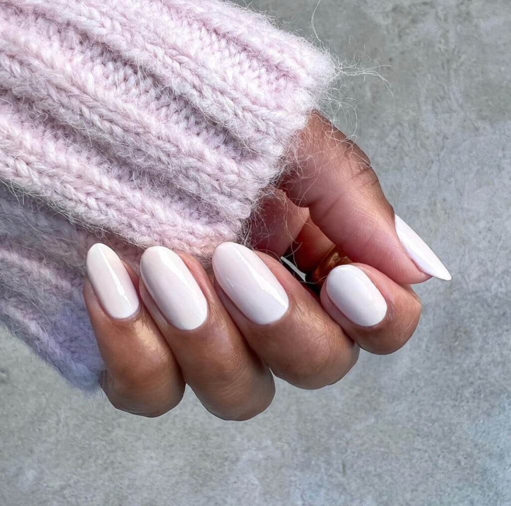 Short-white-winter-nails