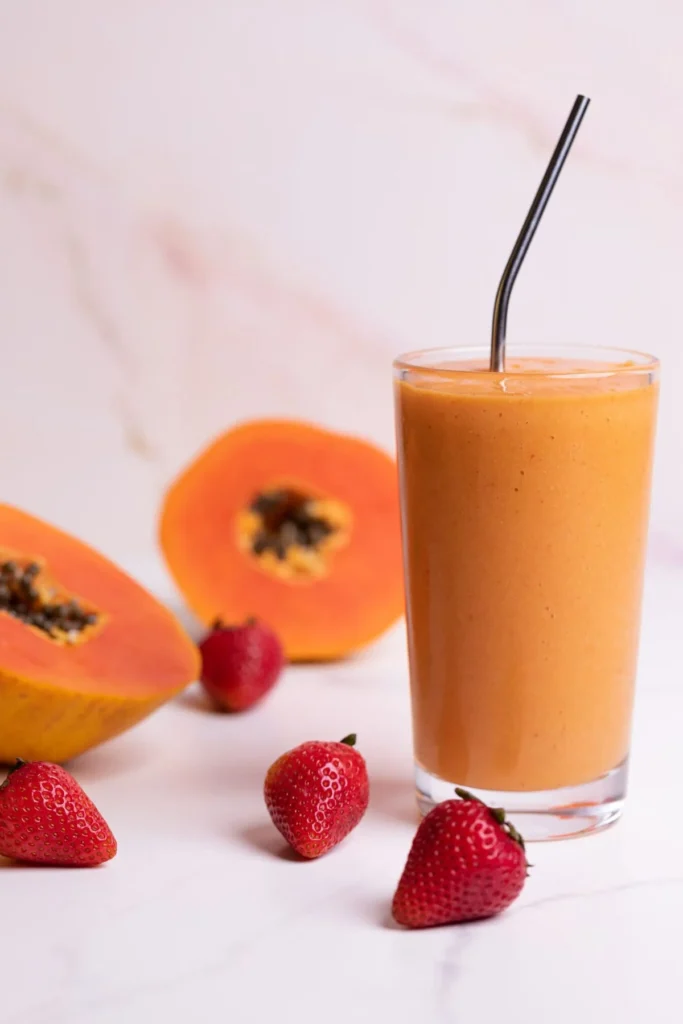 Papaya-strawberry-mango-smoothie