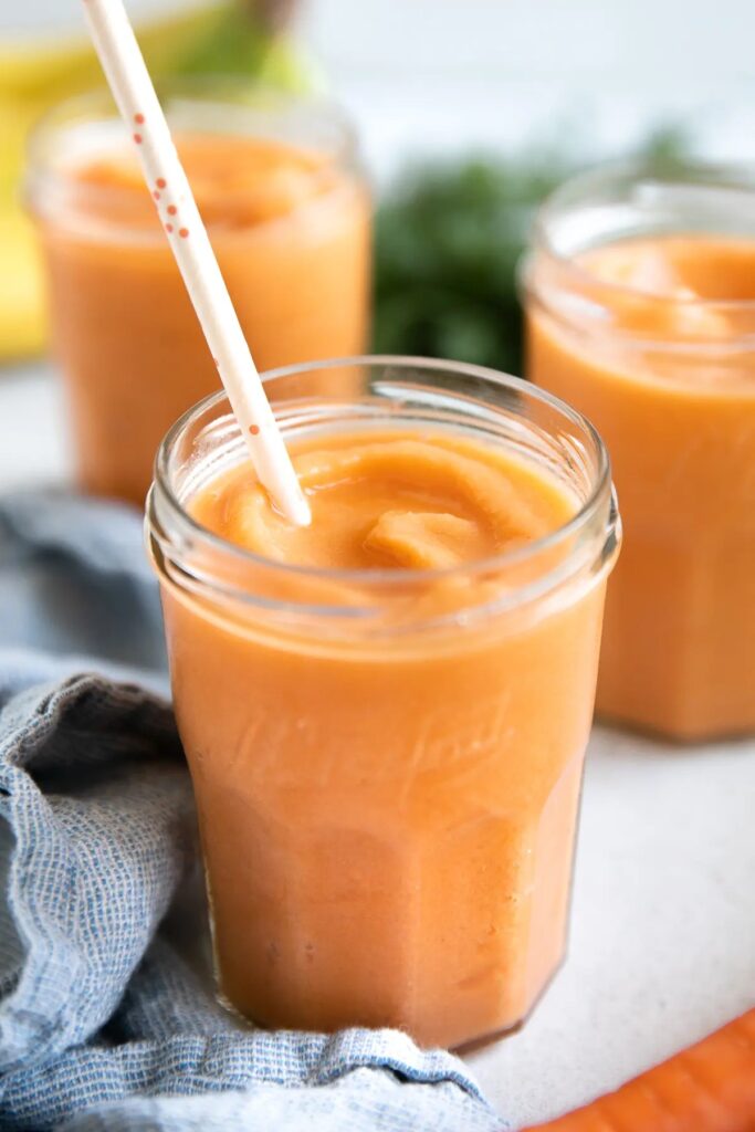 Tropical-carrot-smoothie