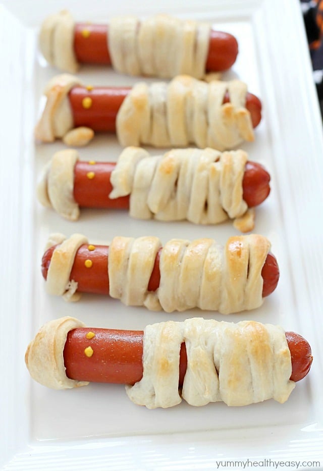 Hot-dog-mummies-perfect-for-halloween