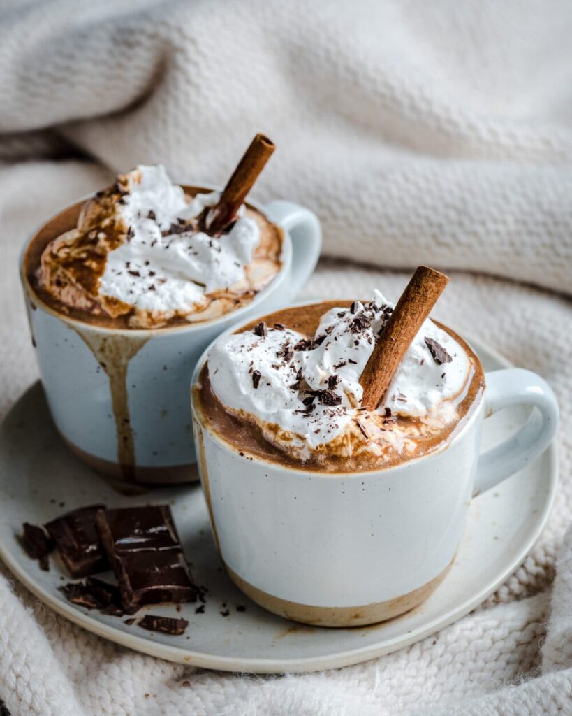 Healthy-vegan-gingerbread-hot-chocolate