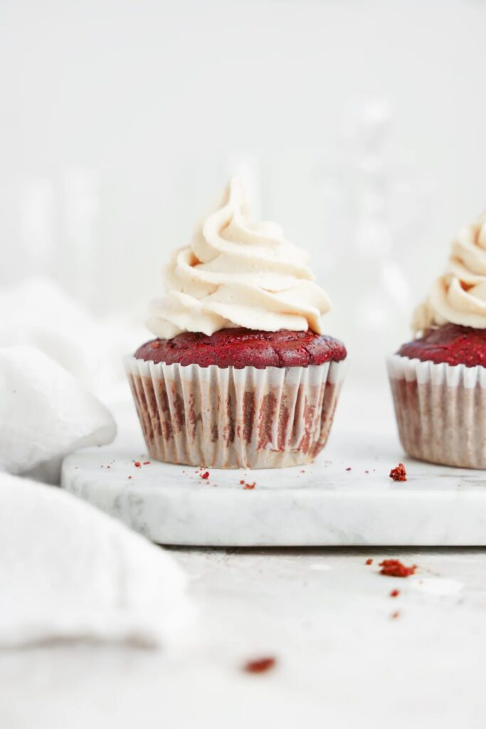 Vegan-red-velvet-cupcakes