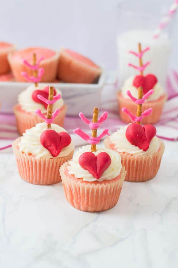 Cupids-bow-cupcakes
