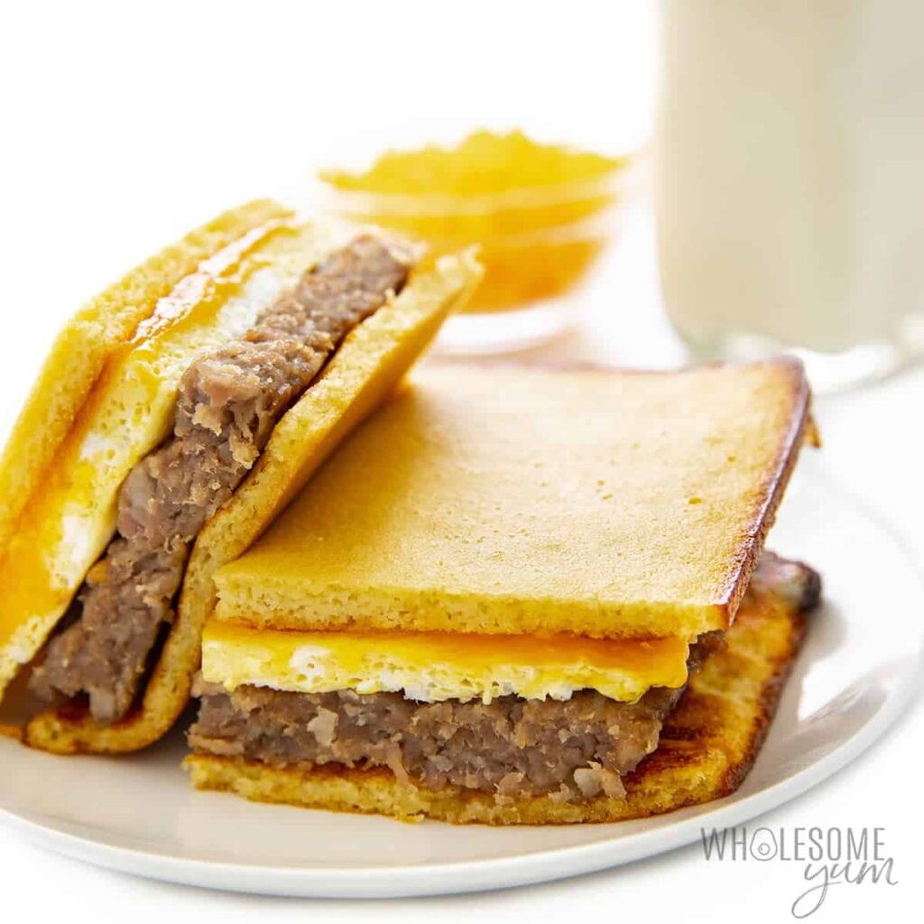 Keto-breakfast-sandwich