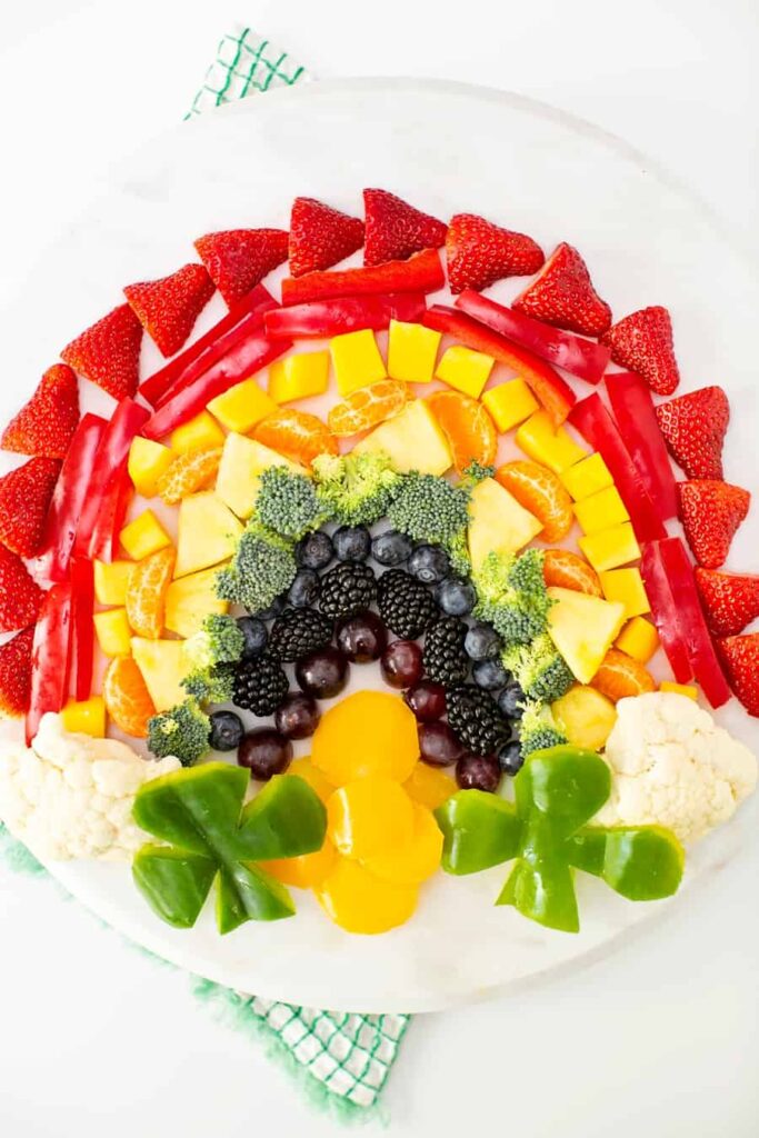 St-patrick-rainbow-fruit-and-veggie-tray