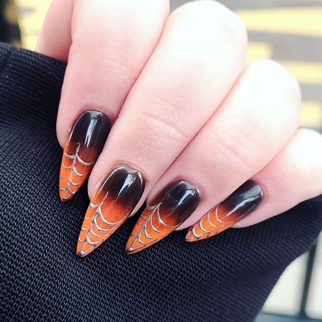 10-Black and Orange Halloween Nails