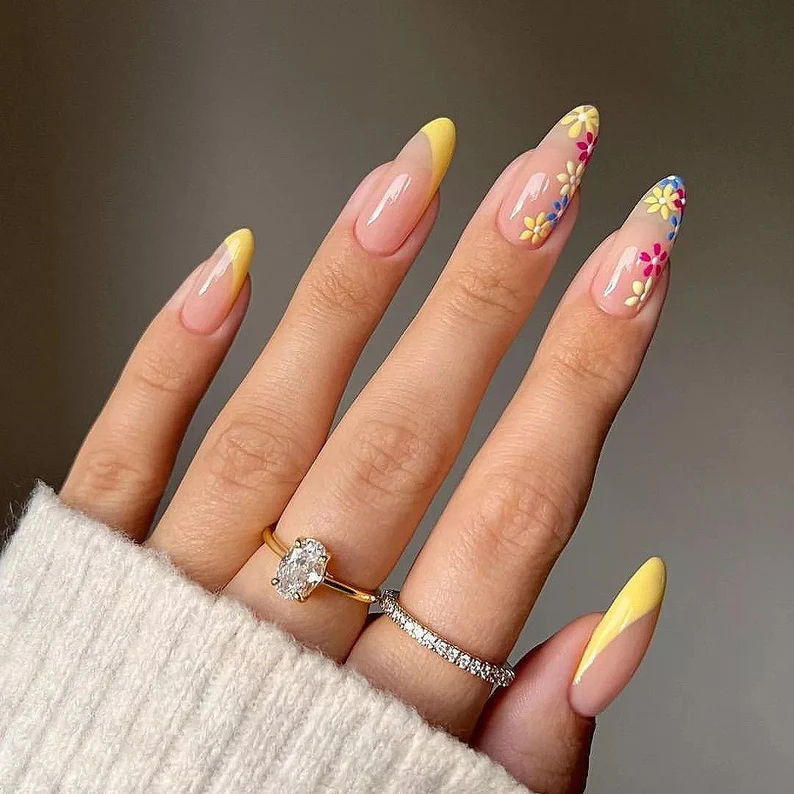 17-Yellow Spring French Tips