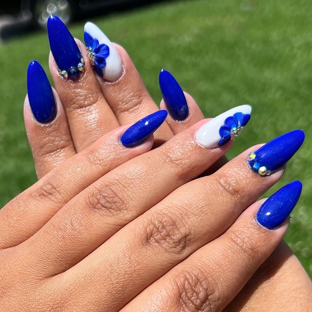 03-Royal Blue Acrylic Nails