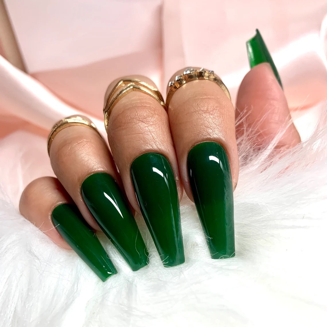 27 Dark Green Nail Designs That Will Envy Others This Season Sweet(01)