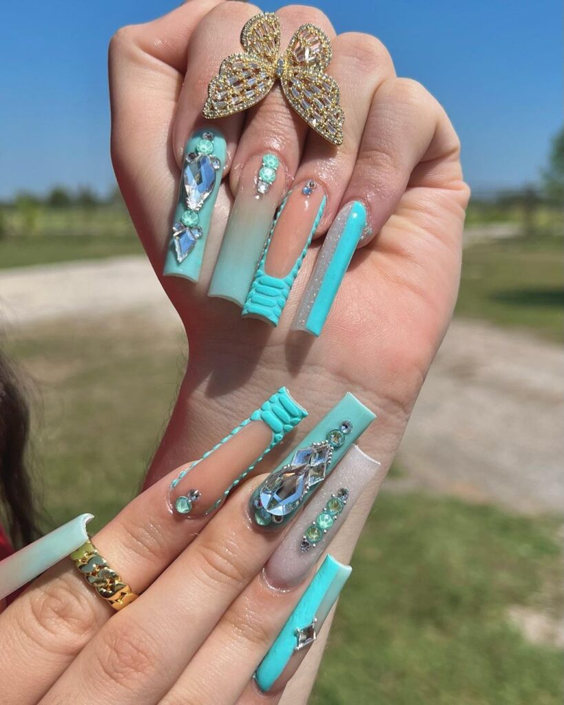 10-Light Tiffany Blue and Silver Nails