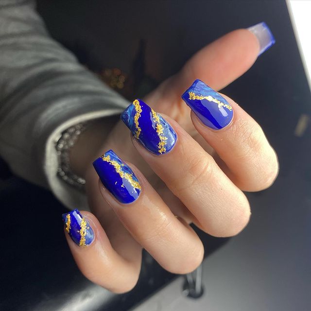 15-Royal Blue Marble Nails