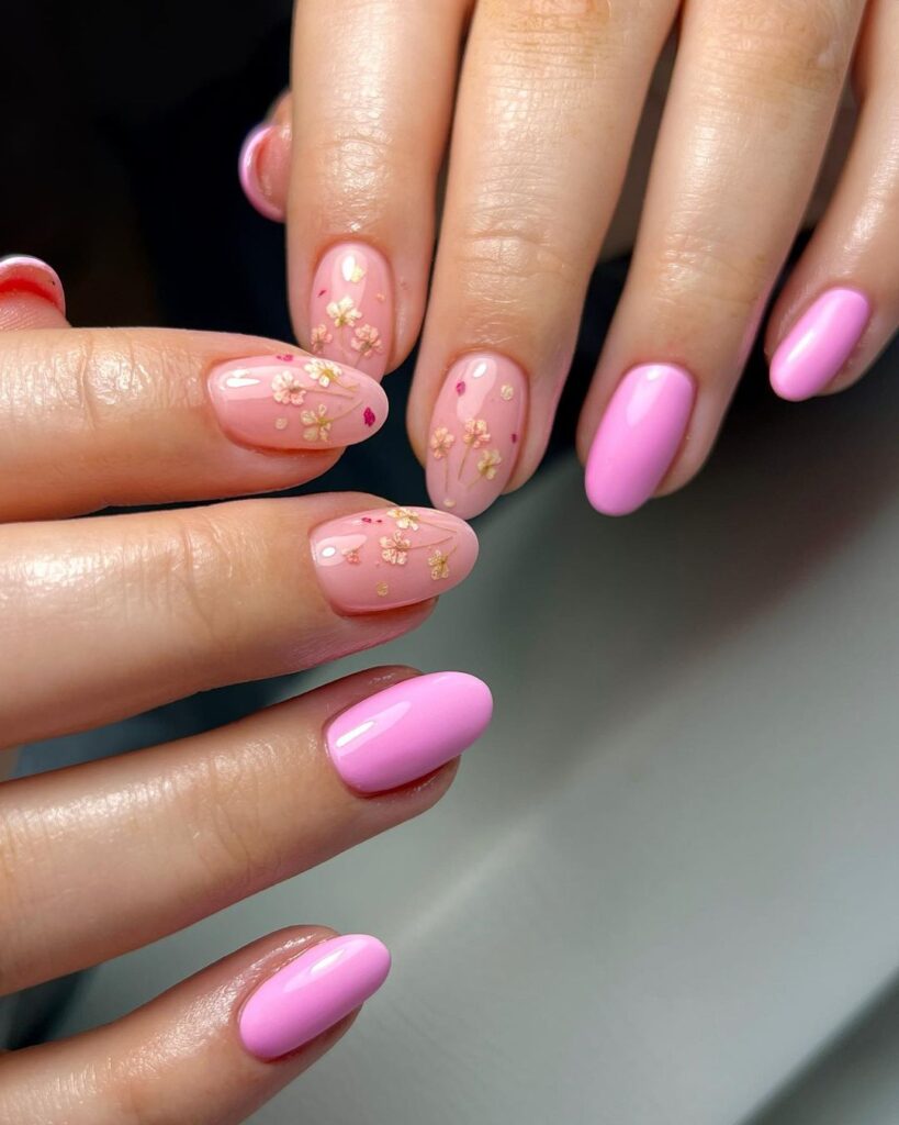 01-Cute Pink Daisy Nails