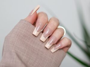 20 Nude Nails - Sweet Money Bee