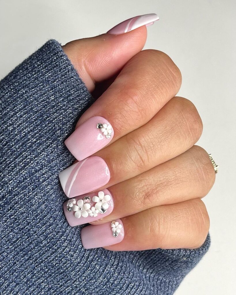 04-Floral Light Pink Nude Nails