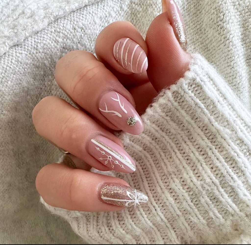 11-Nude and Gold Christmas Nails