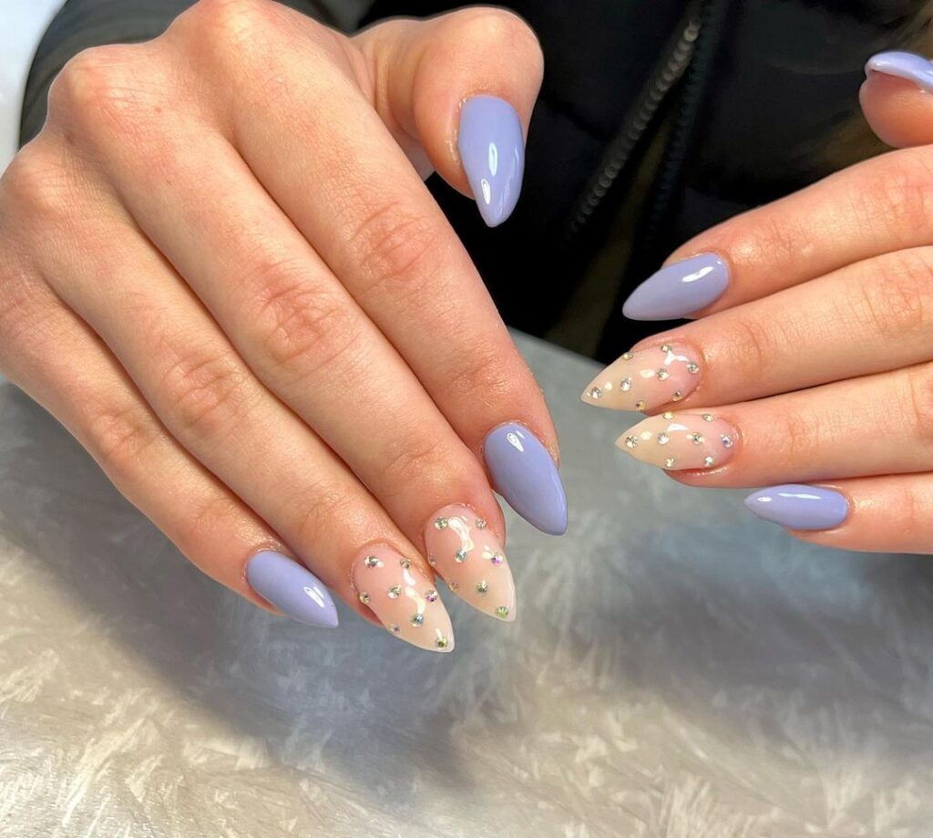 09-Light Purple Diamond Nails