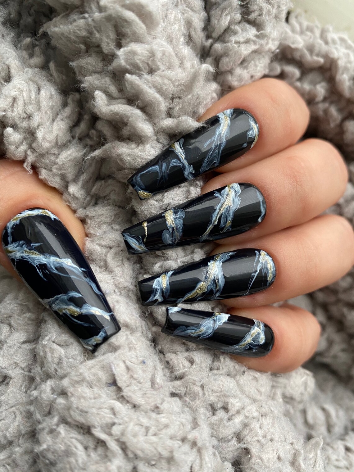20+ Marble Nail Designs You Will Fall in Love With - Sweet Money Bee