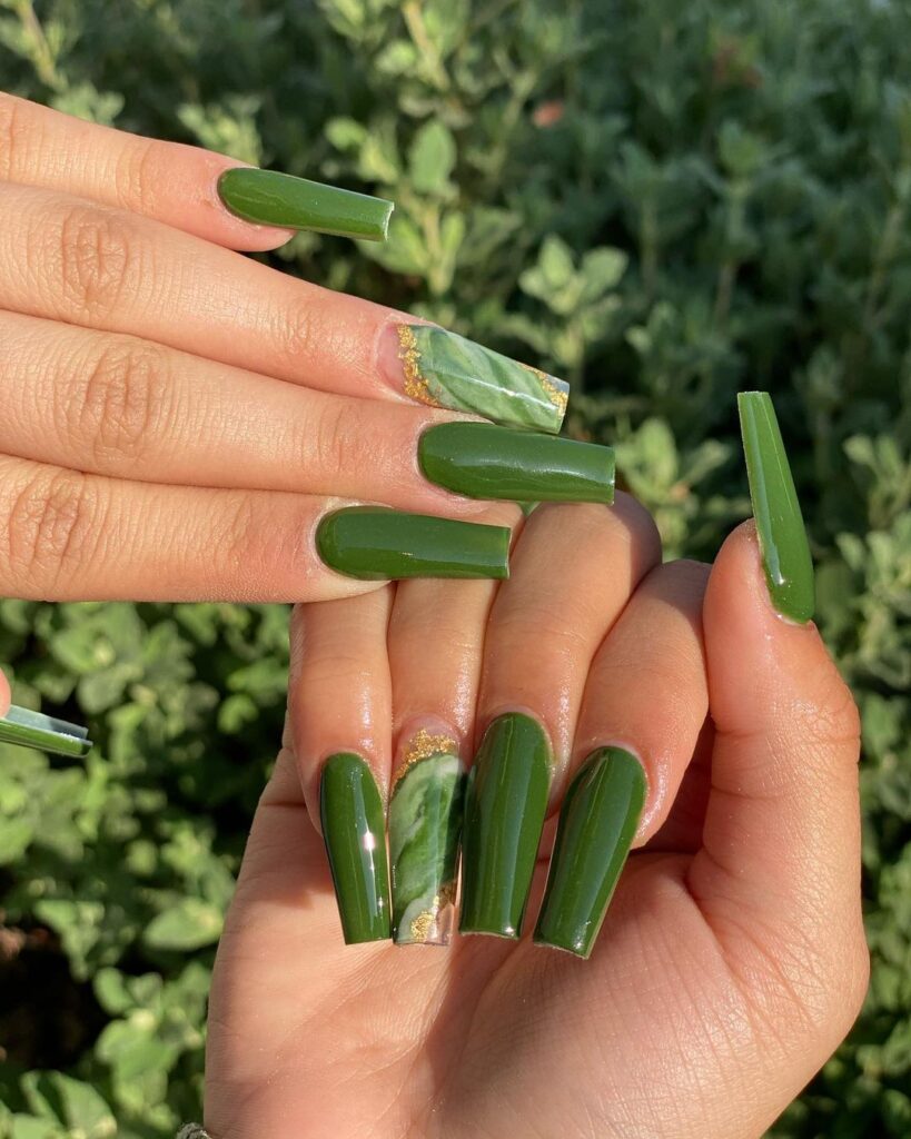 13-Gorgeous Olive Green Marble Nails