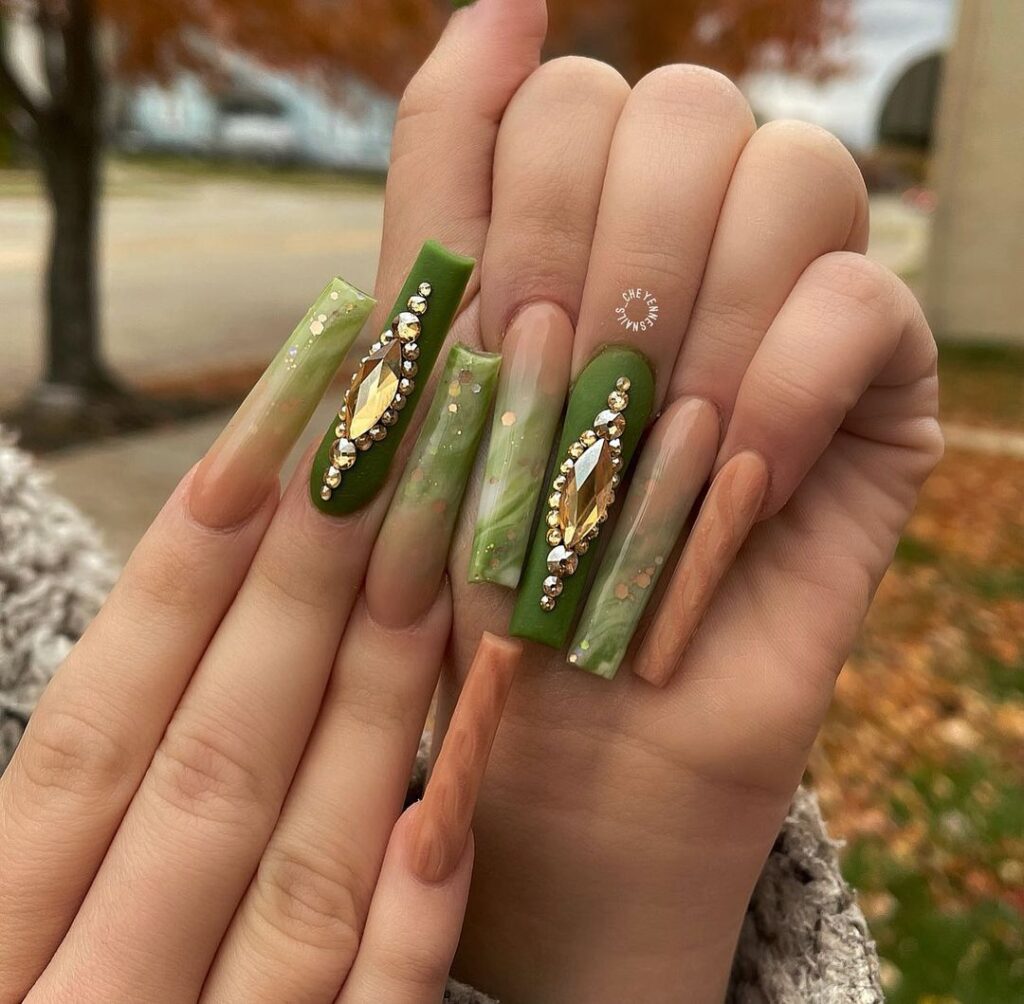 20-Chic Olive Green and Nude Nails