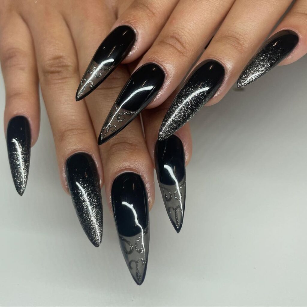 16-Gorgeous Glitter Black Stiletto Nails
