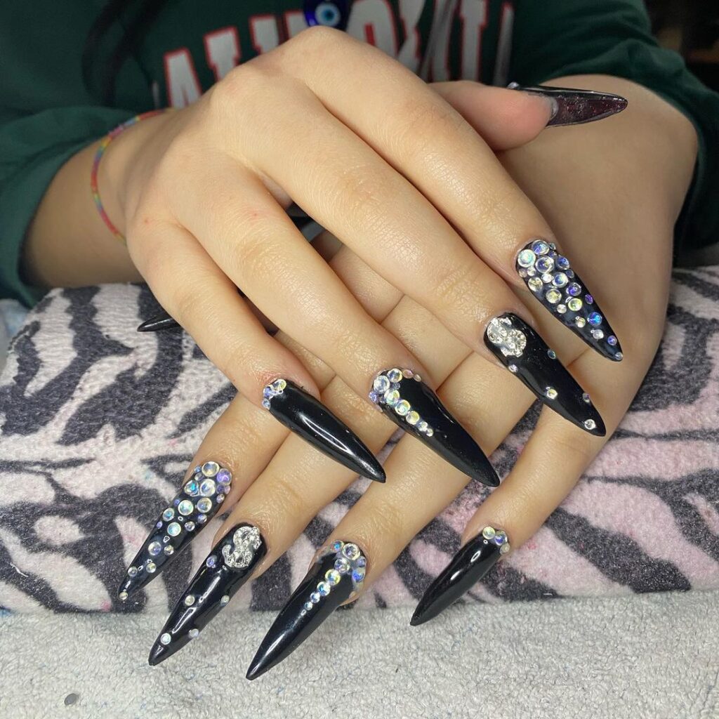 18-Shiny Black Stiletto Nails with Diamonds
