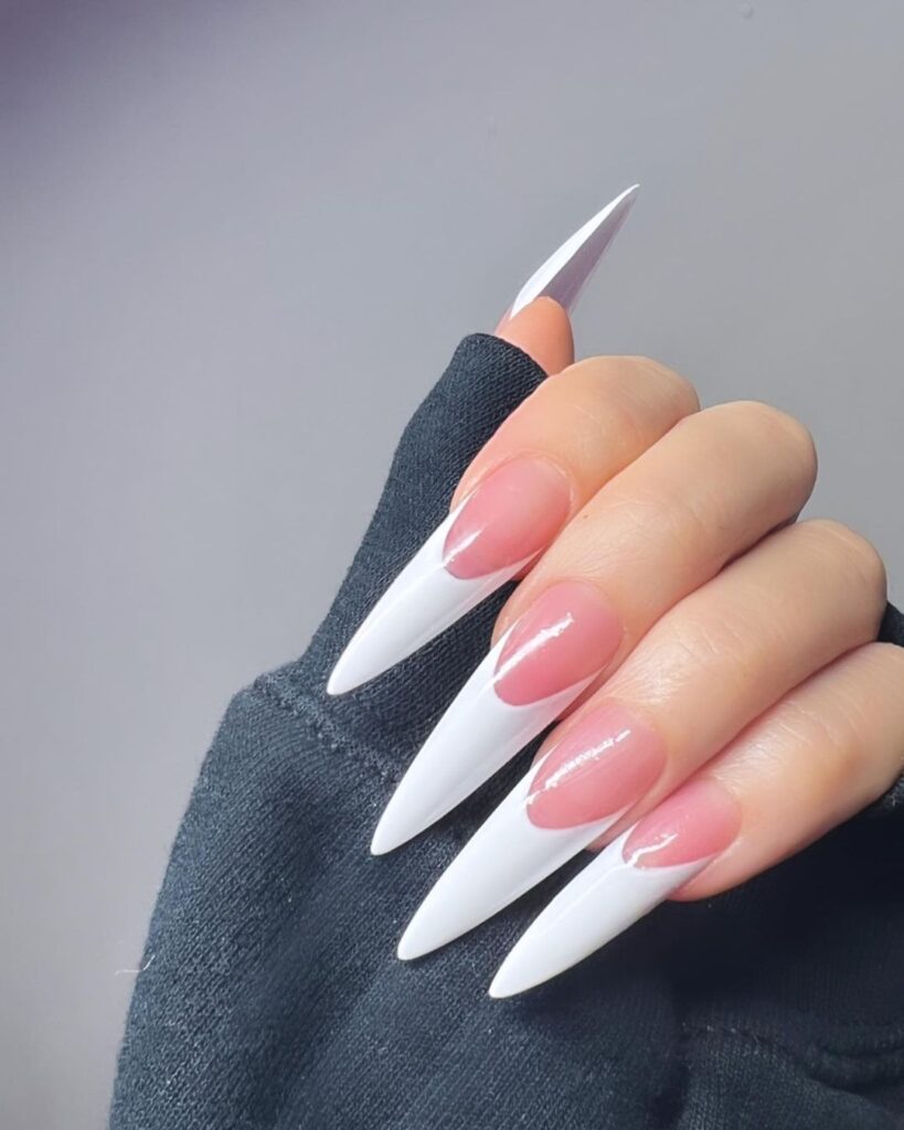 15-Timeless French Tip Stiletto Nails