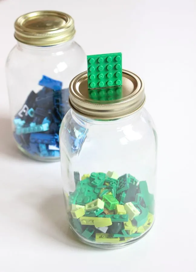 LEGO-mason-jar-organizer
