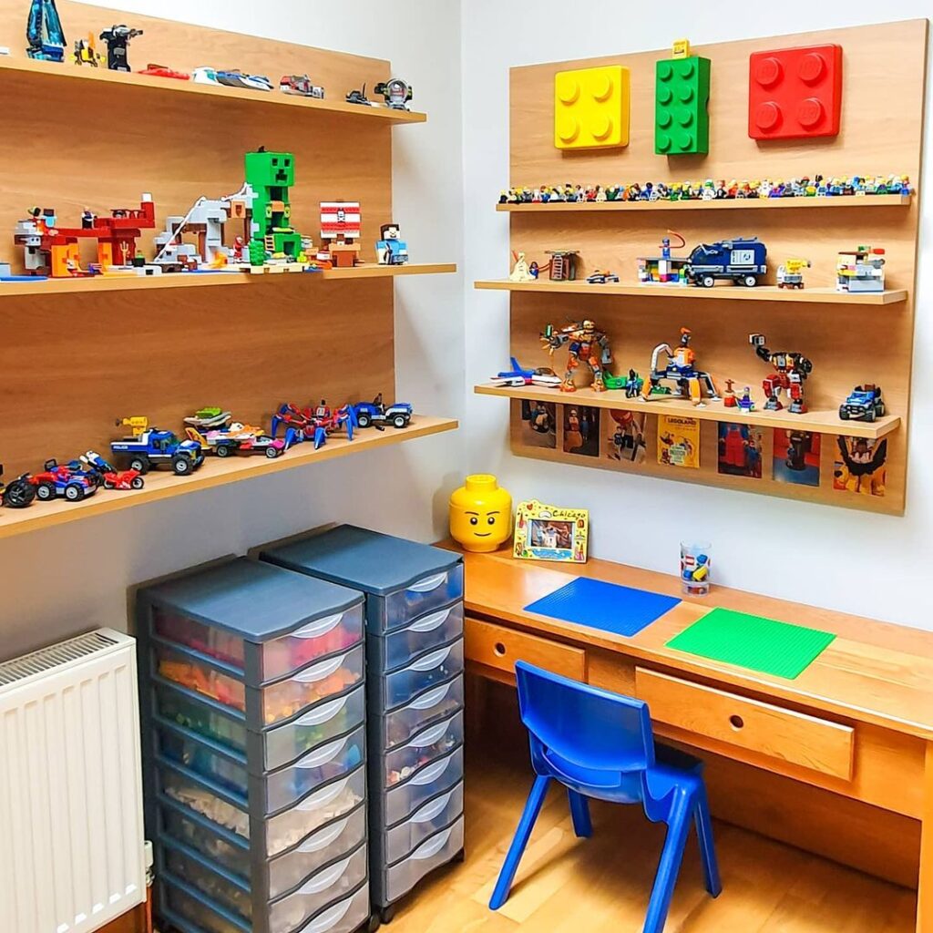 LEGO-shelves-organization