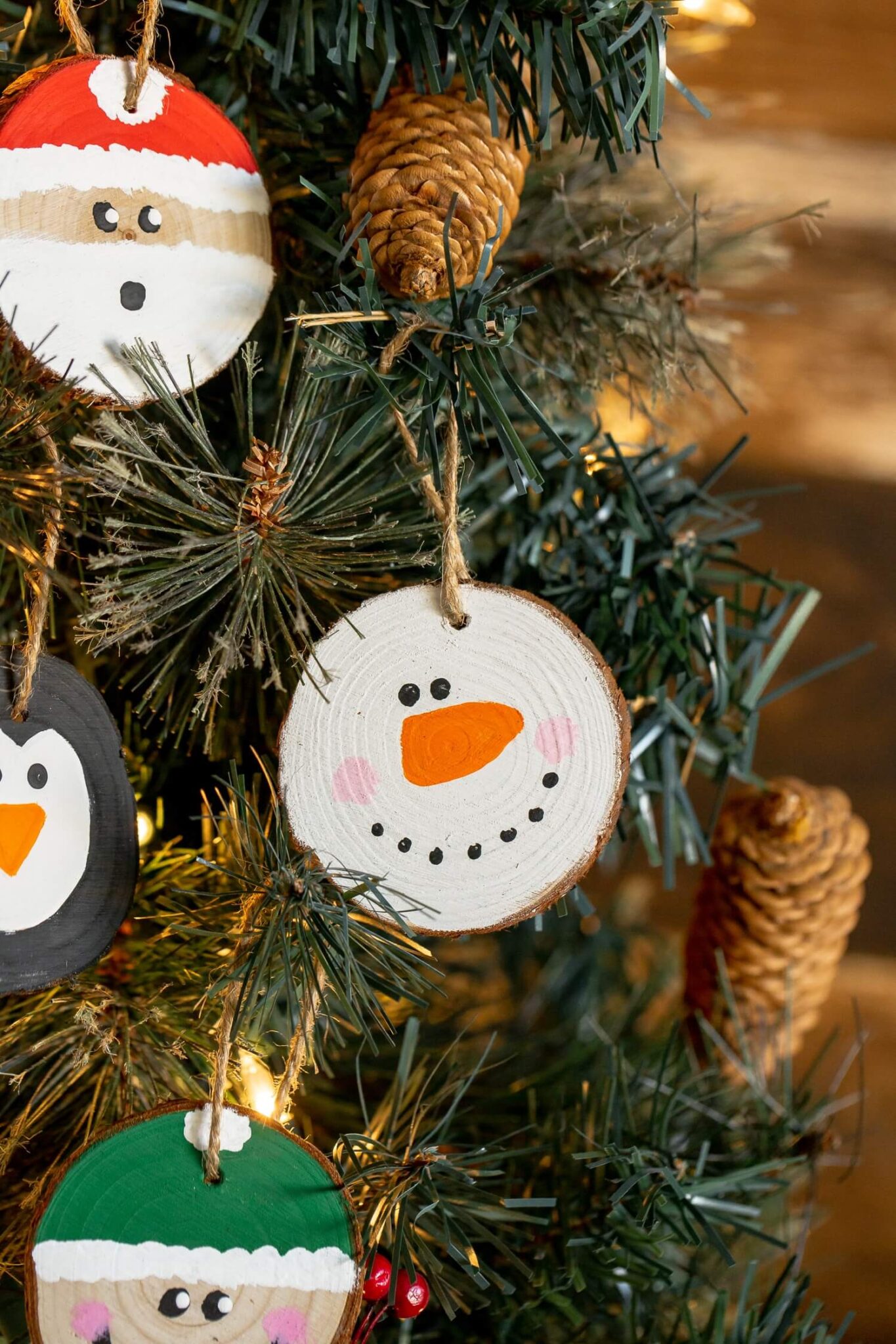 20 Easy DIY Christmas Ornaments to Decorate Your Tree - Sweet Money Bee