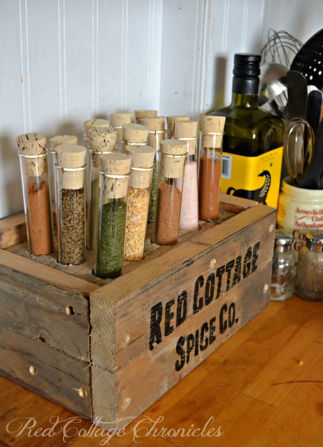 DIY-test-tube-pallet-spice-rack