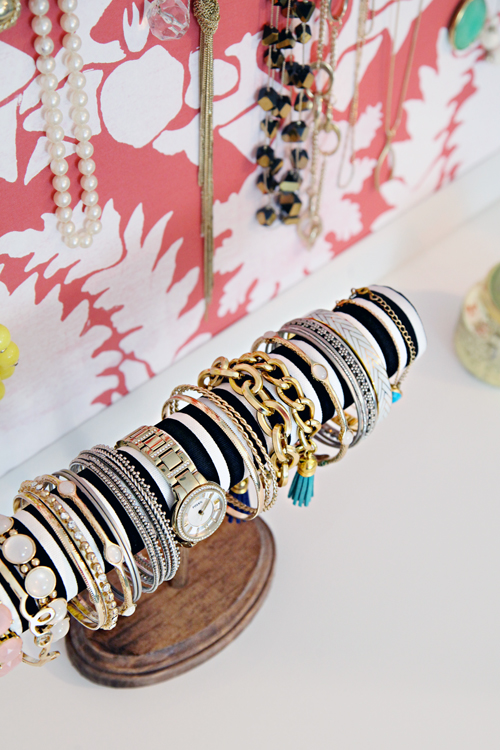 DIY-bracelet-display-holder