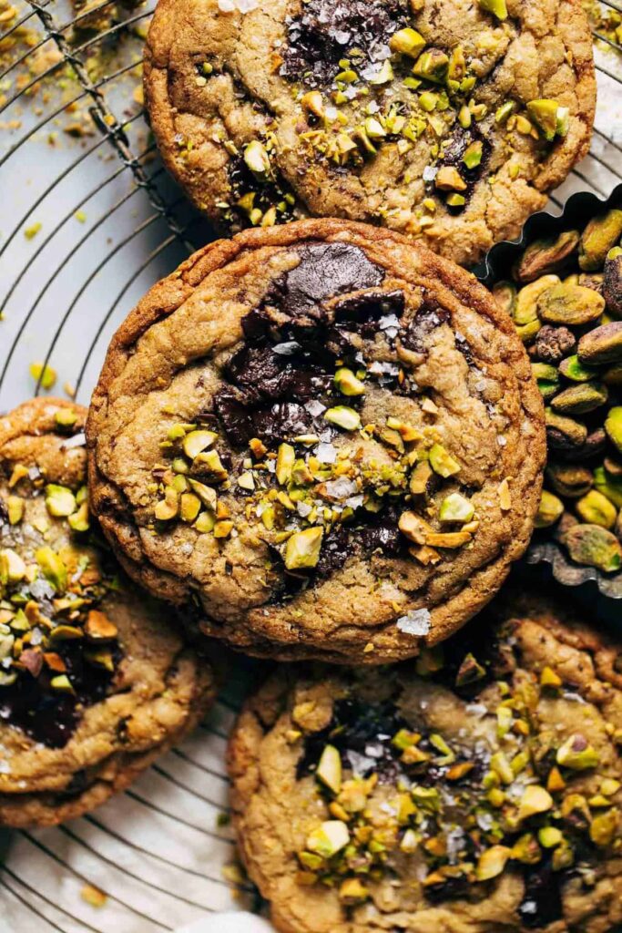Pistachio-dark-chocolate-chip-cookies
