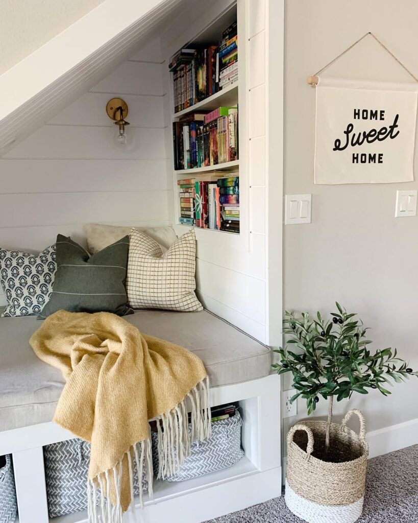 Cozy-reading-nook-under-the-stairs