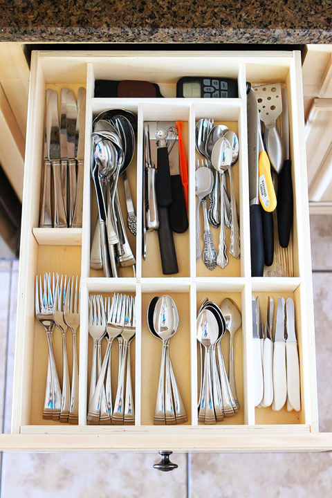 DIY-kitchen-utensil-drawer-organizer-cheap