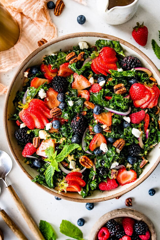 Fresh-berry-kale-salad