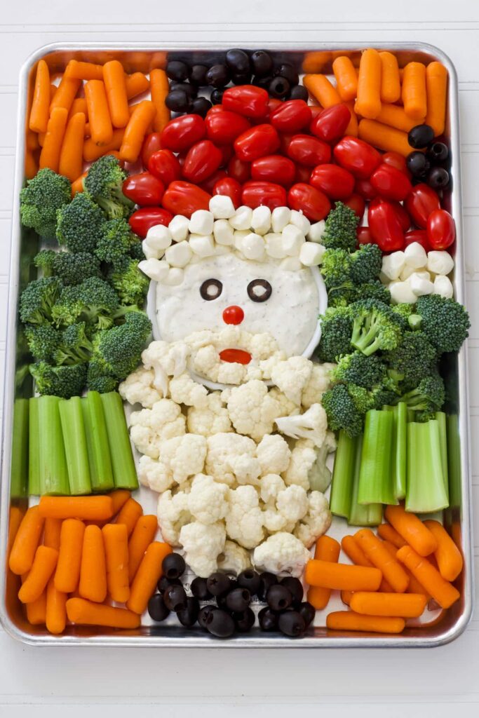 Santa-veggie-tray-healthy-christmas-potluck